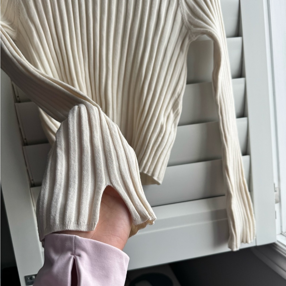 Sincerely Jules Off-White Ribbed Top - Picture 4 of 4